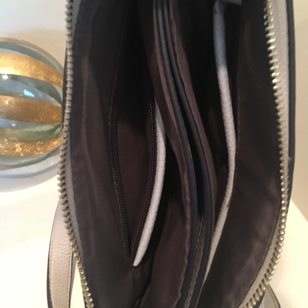 Cross body bag - Picture 4 of 5